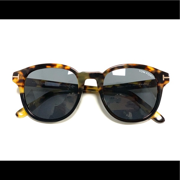 New Tom Ford Sunnies. - Picture 1 of 5